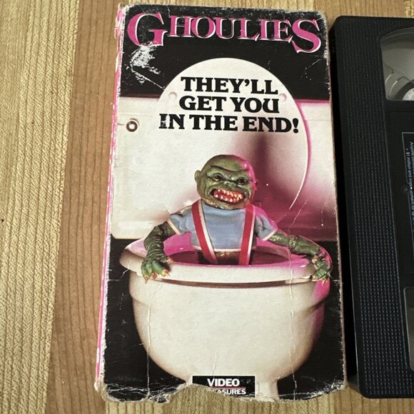 Ghoulies (VHS, 1985, Vestron) Peter Liapis, Lisa Pelikan - Picture 2 of 12